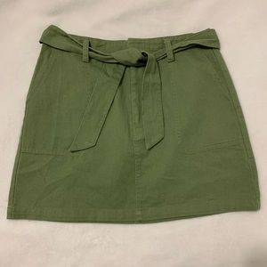 Francescas Harper Green Mini skirt size Large